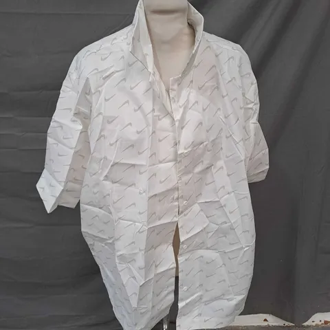 NIKE WHITE LOGO SHIRT - WOMENS XL