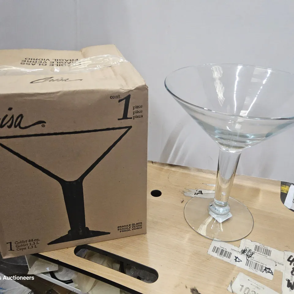 TWO LARGE GLASS GOBLETS 1.3L ( 1 BOXED )