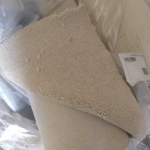 ROLL OF QUALITY GRACE OPAL CARPET - APPROXIMATELY 3.15 x 5m