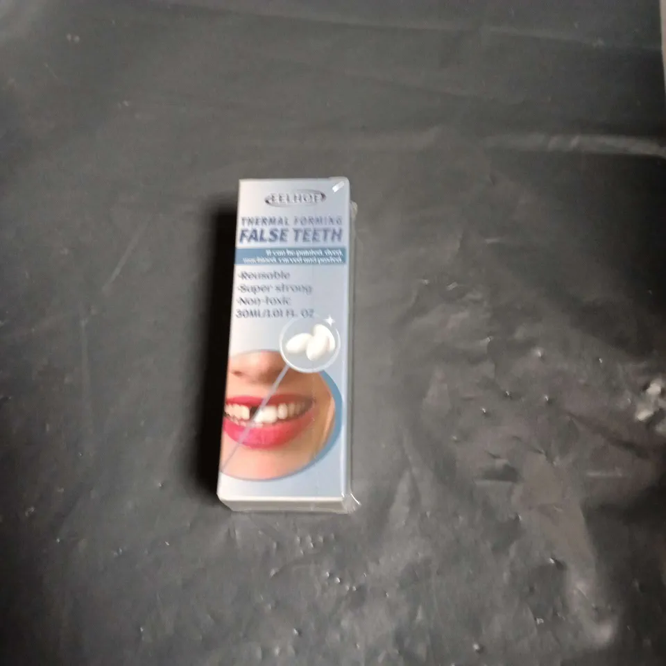 APPROXIMATELY 20 ASSORTED HEALTH AND BEAUTY ITEMS INCLUDING TEMPORARY EYE TIGHTENER , KOEC DEEP COLLAGEN AND THERMAL FORMING FALSE TEETH 