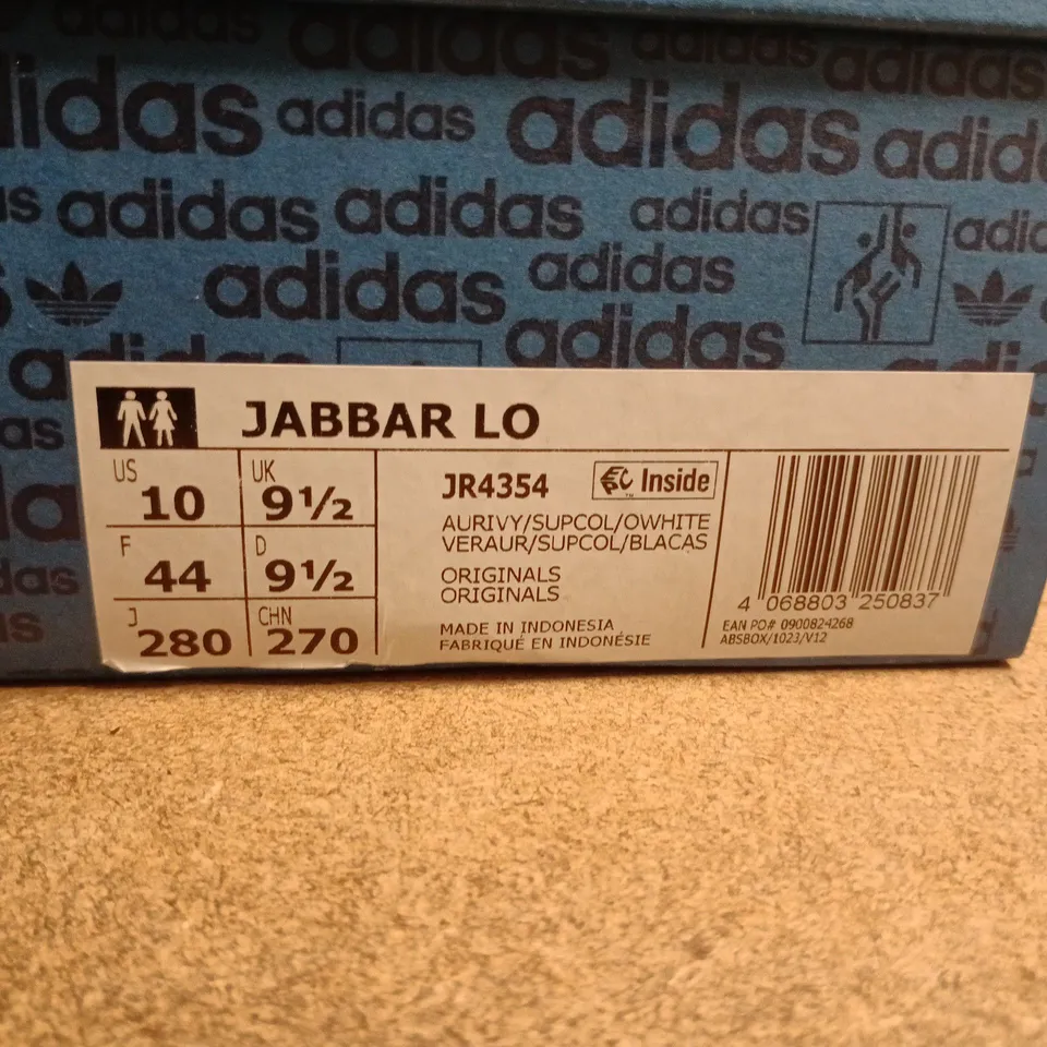 BOXED PART OF ADIDAS JABBAR LO GREEN SUEDE TRAINERS – UK 9.5