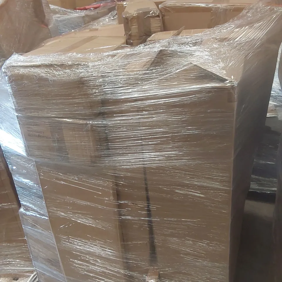 PALLET CONTAINING A VERY LARGE QUANTITY OF ASSORTED DESIGNER LIGHTING PRODUCTS