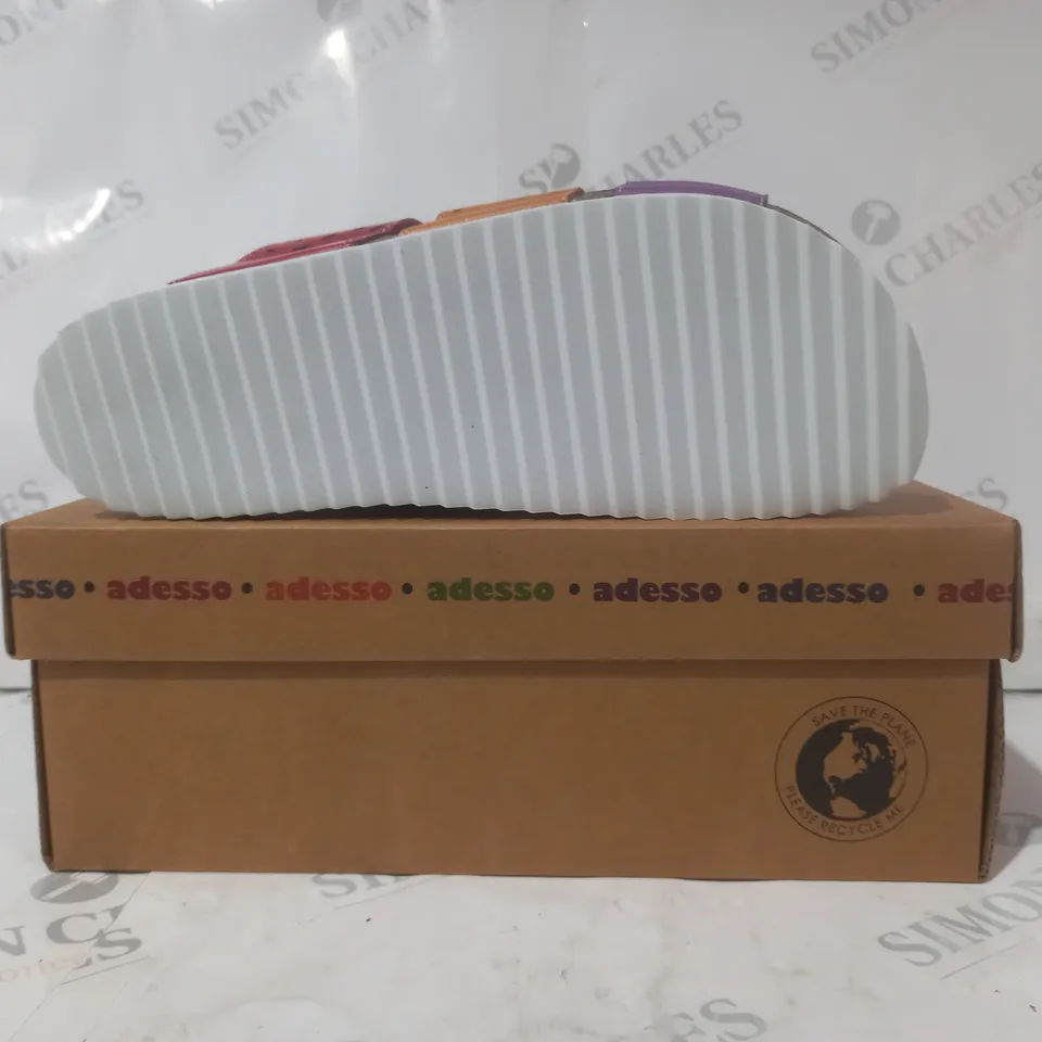 BOXED PAIR OF ADESSO OPEN TOE SANDALS IN RED/ORANGE/PURPLE SIZE 6