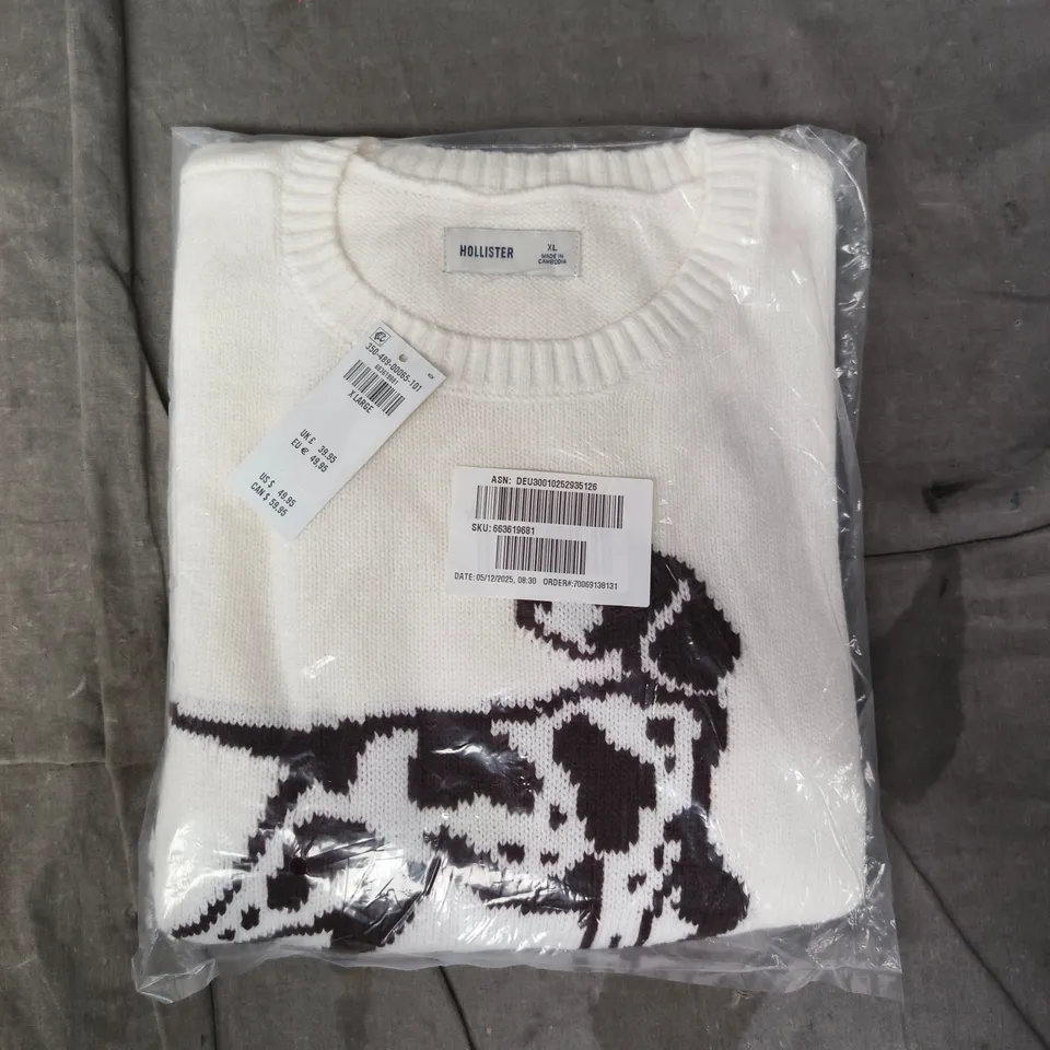 HOLLISTER KNITTED JUMPER IN WHITE W. DOG GRAPHIC SIZE XL