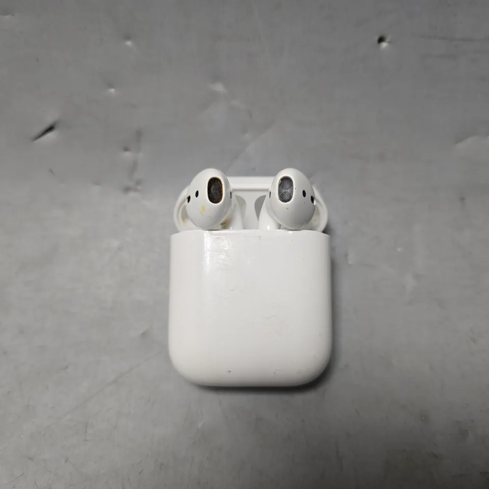 APPLE AIRPOD WITH CHARGING CASE - A1602