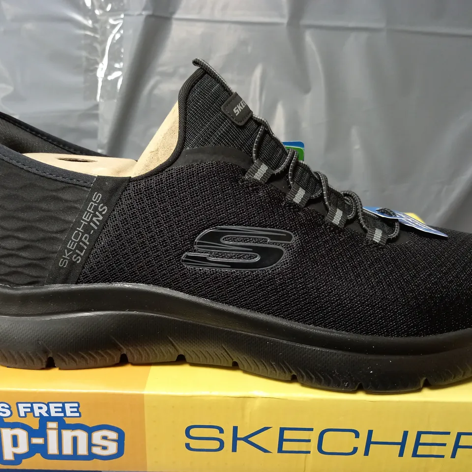 BOXED PAIR OF SKECHESR SLIP IN TRAINERS IN BLACK - SIZE 11