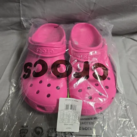 PAIR OF CROCS CLASSIC CROCS IN PINK SIZE UK M5/W6