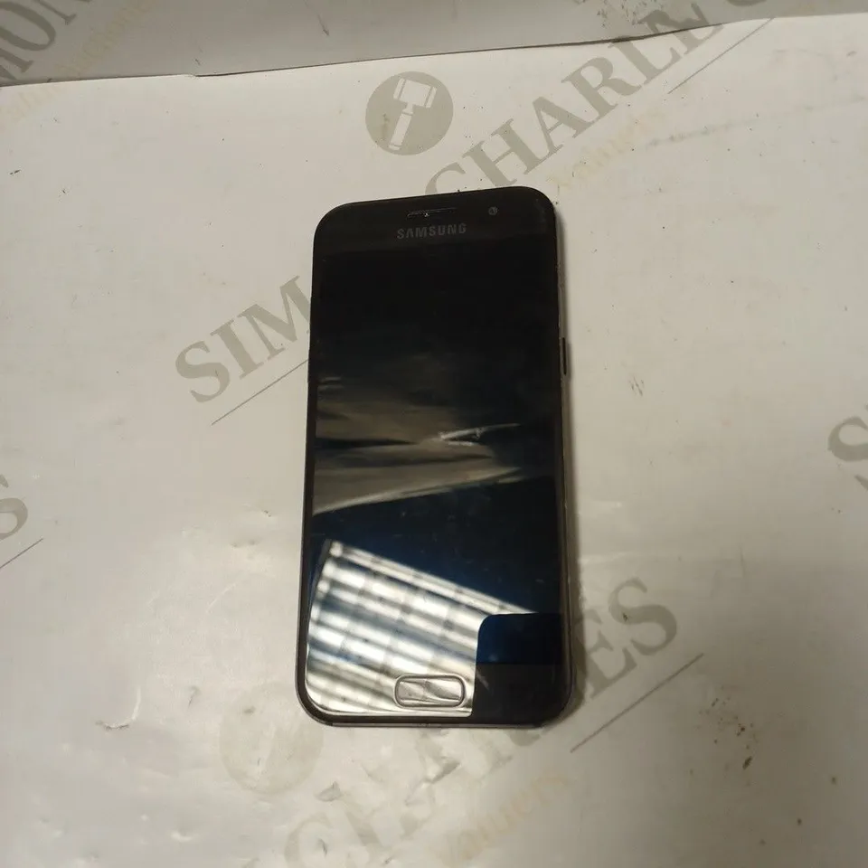 SAMSUNG GALAXY A5 MOBILE PHONE IN BLACK
