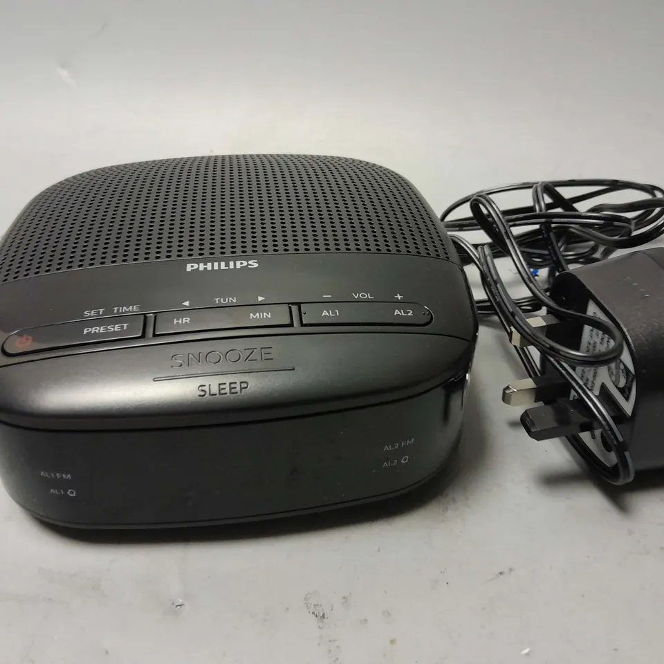 BOXED PHILIPS CLOCK RADIO 3000 SERIES