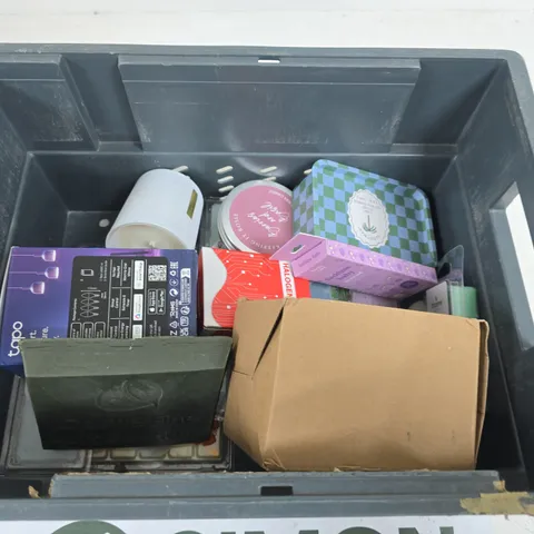 APPROXIMATELY 15 ASSORTED HOUSEHOLD PRODUCTS TO INCLUDE CANDLES, CANDLE MELTS AND BULBS