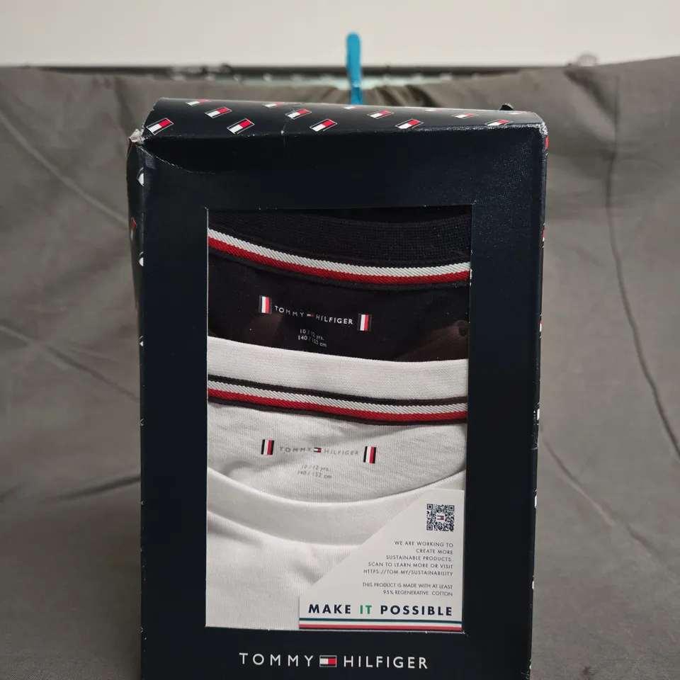 BOXED TOMMY HILFIGER SS T-SHIRTS SIZE 10-12