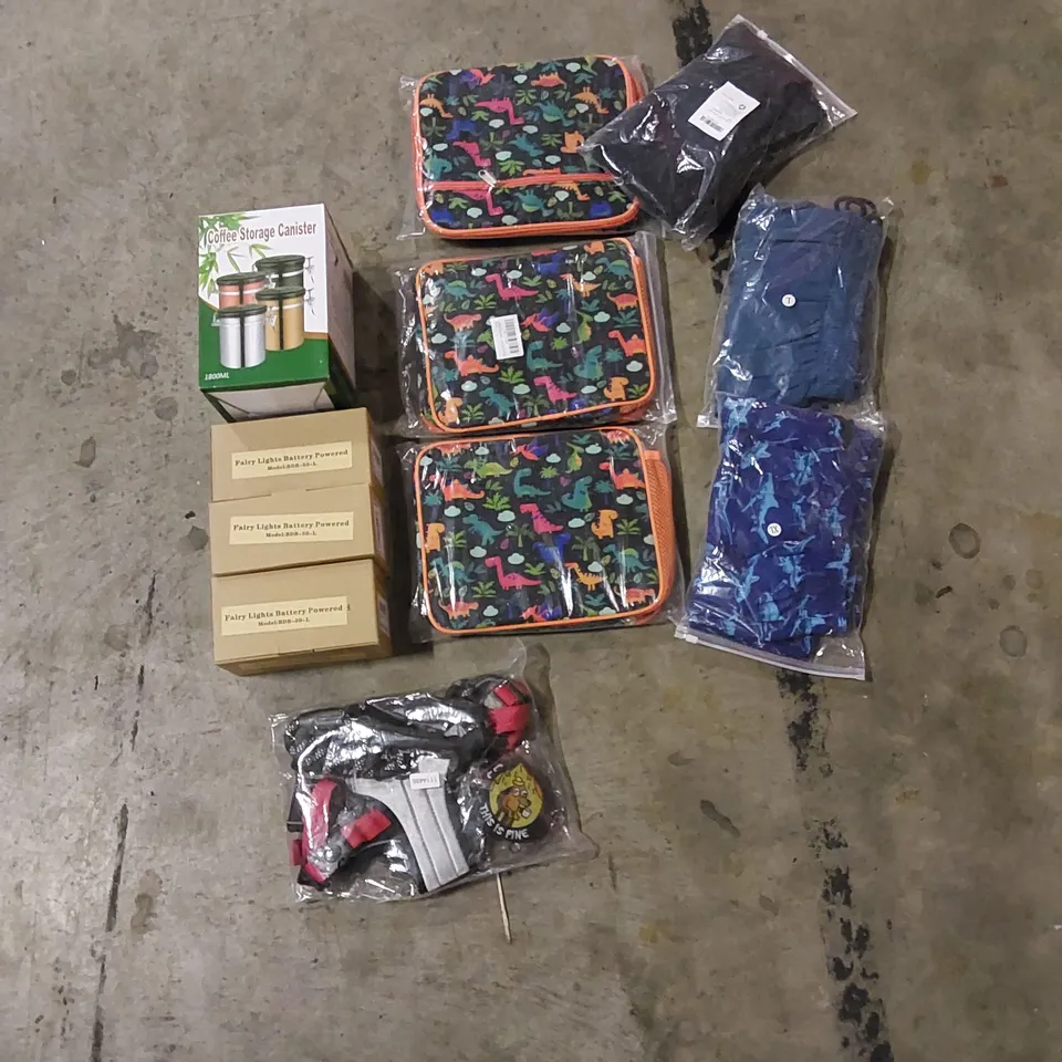 PALLET TO CONTAIN ASSORTED HOUSEHOLD ITEMS AND CONSUMER PRODUCTS. INCLUDING FAIRY LIGHTS, DOG HARNESS, KIDS LUNCH BAGS, CLOTHES, COFFEE CANNISTERS ETC 