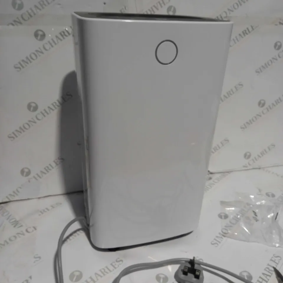 BOXED 12L DEHUMIDIFIER WITH 2L WATER TANK AND TIMER 