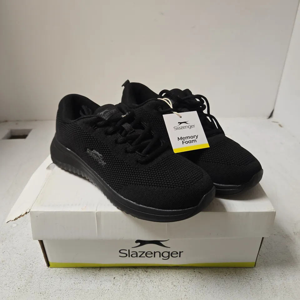 SLAZENGER MEMORY FOAM TRAINERS - KIDS, BLACK, UK 5