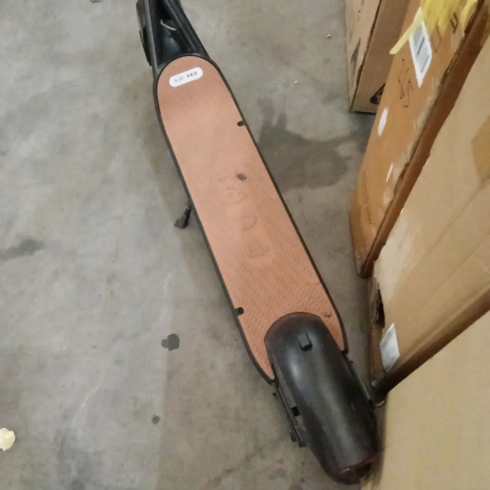 PURE AIR4 GUM ELECTRIC SCOOTER  RRP £549