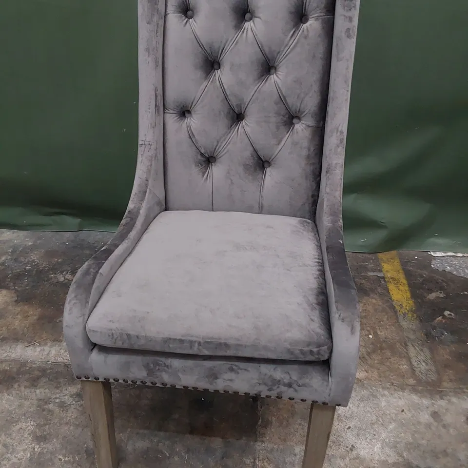 DESIGNER BUTTONED BACK UPHOLSTERED DINING CHAIR WITH STUDDED DETAIL GREY PLUSH FABRIC 