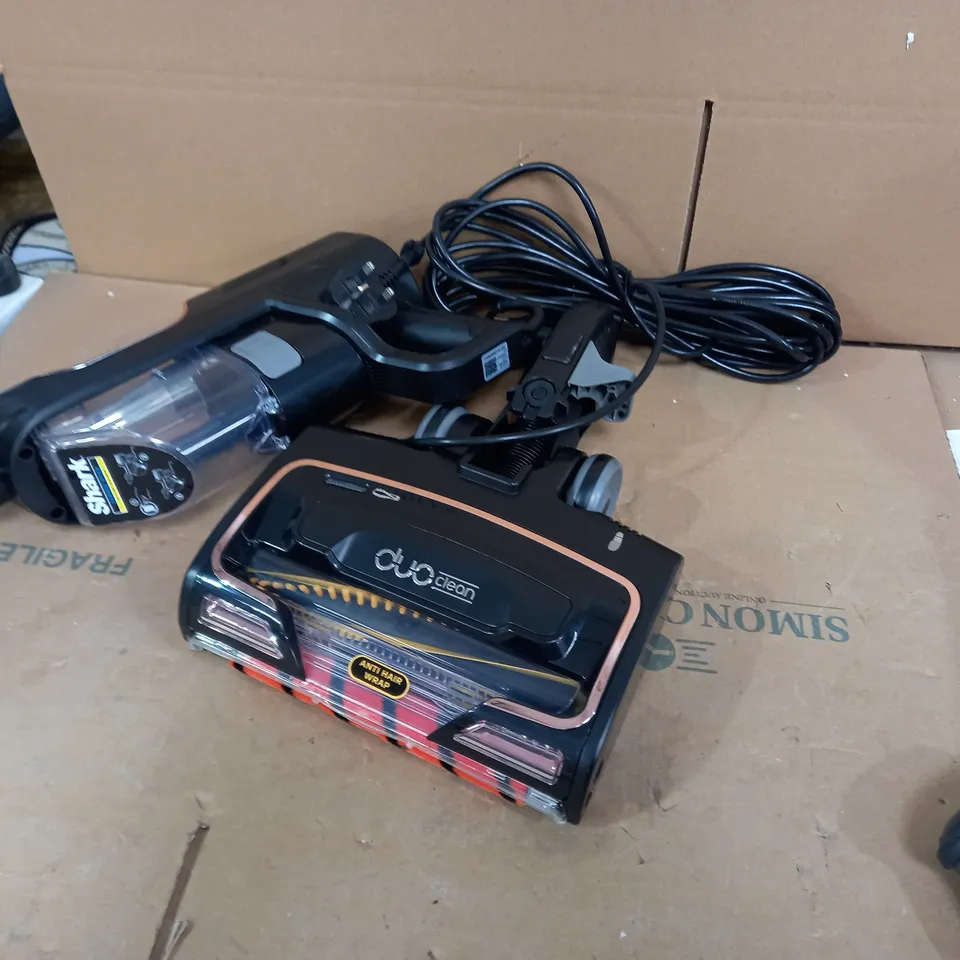 SHARK CORDED STICK VACUUM HZ500UKT