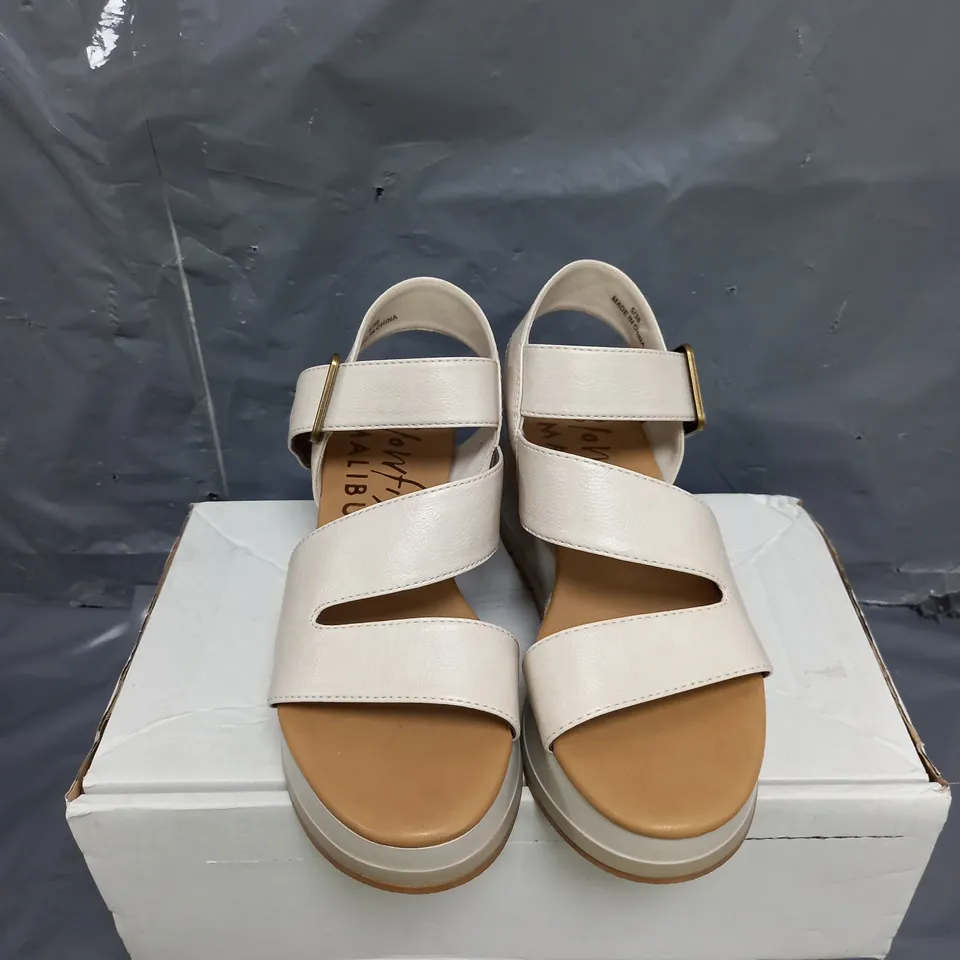 BLOWFISH MALIBU WEDGE SANDALS CREAM SIZE 5