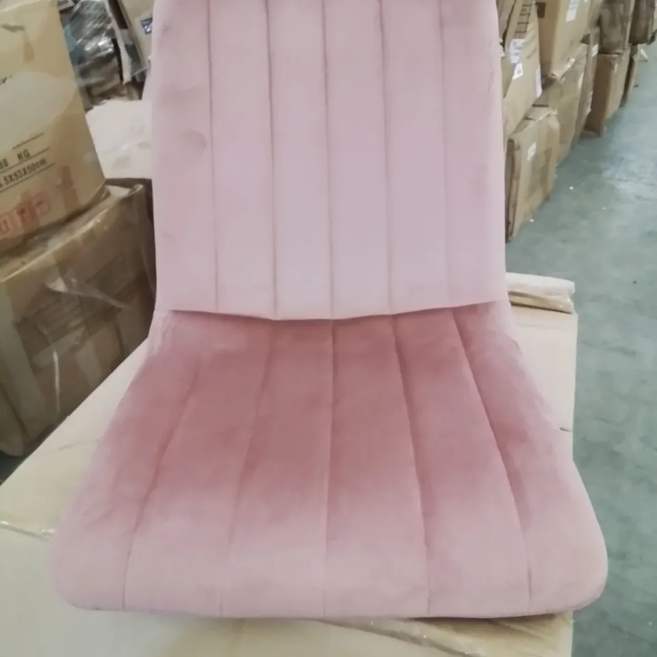 A BOXED PAIR OF PINK VELVET UPHOLSTERED SIDE/DINING CHAIRS