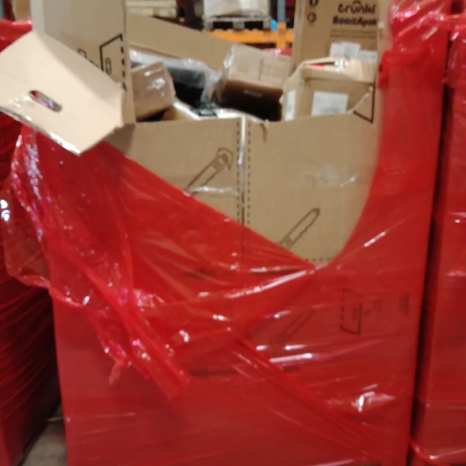 PALLET OF ASSORTED HOUSEHOLD GOODS AND PRODUCTS TO INCLUDE;BACKPACK, SPORTS RACKET,PANS