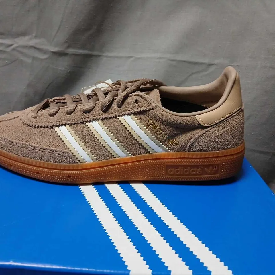 ADIDAS HANDBALL SPEZIAL J BROWN SUEDE TRAINERS – UK 3 (US 3.5, EU 35 1/2)