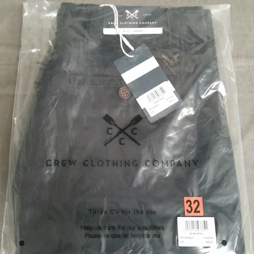 BAGGED CREW CLOTHING SLIM CHINOS IIN NAVY - 32S
