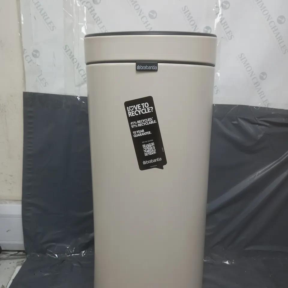 BRABANTIA 30 LITRE TOUCH BIN