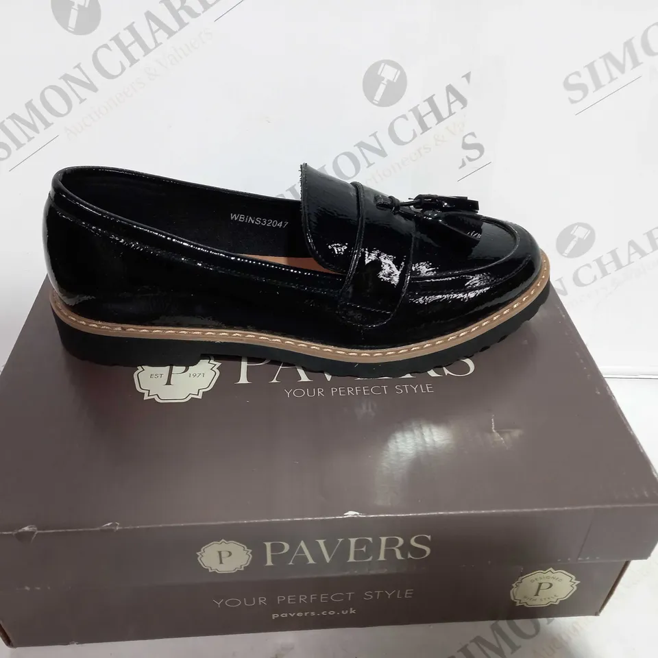BOXED PAVERS SLIP-ON SANDALS IN BLACK - UK SIZE 5