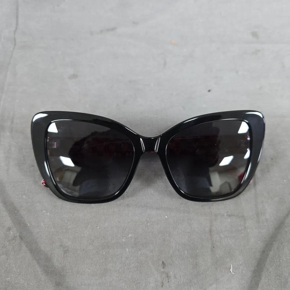 LOVE MOSCHINO SUNGLASSES