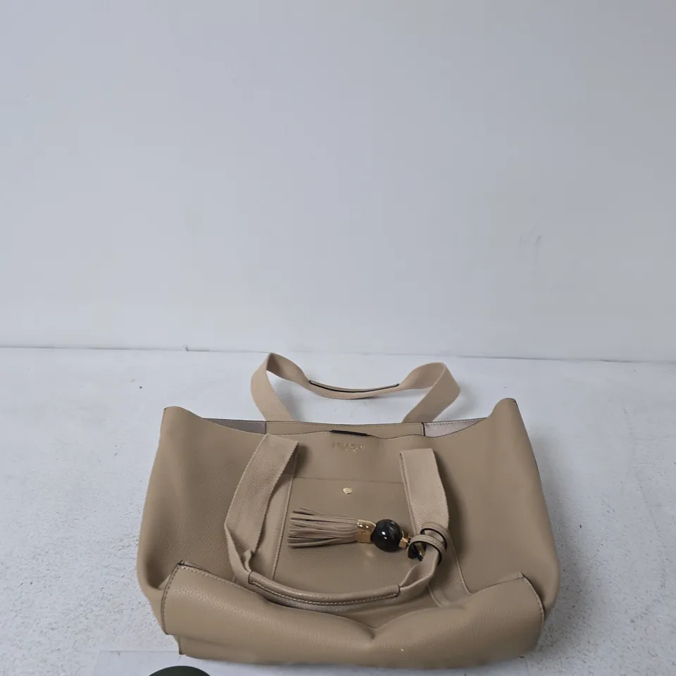 LUELLA GREY LONDON BEIGE PEBBLED LEATHER HANDBAG – TASSEL DETAIL
