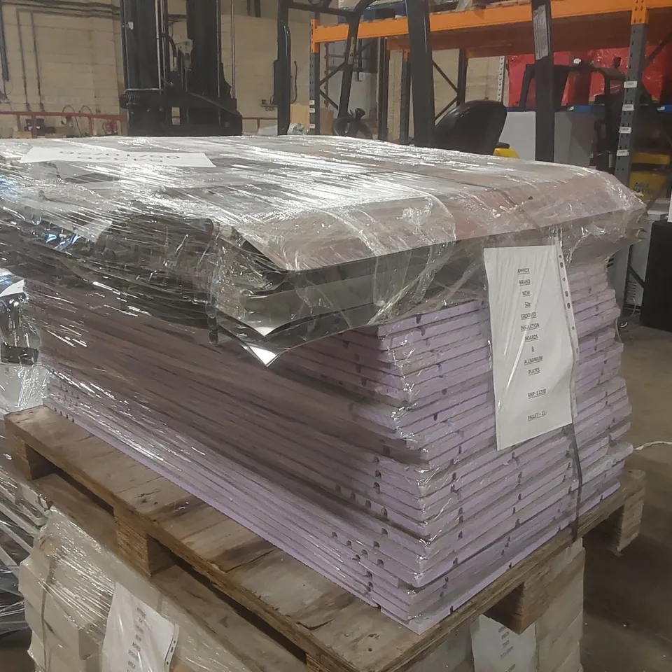 PALLET CONTAINING APPROXIMATELY 254x DESIGNER BRICK TILES, 50x GROOVED INSULATION BOARDS & ALUMINIUM PLATES