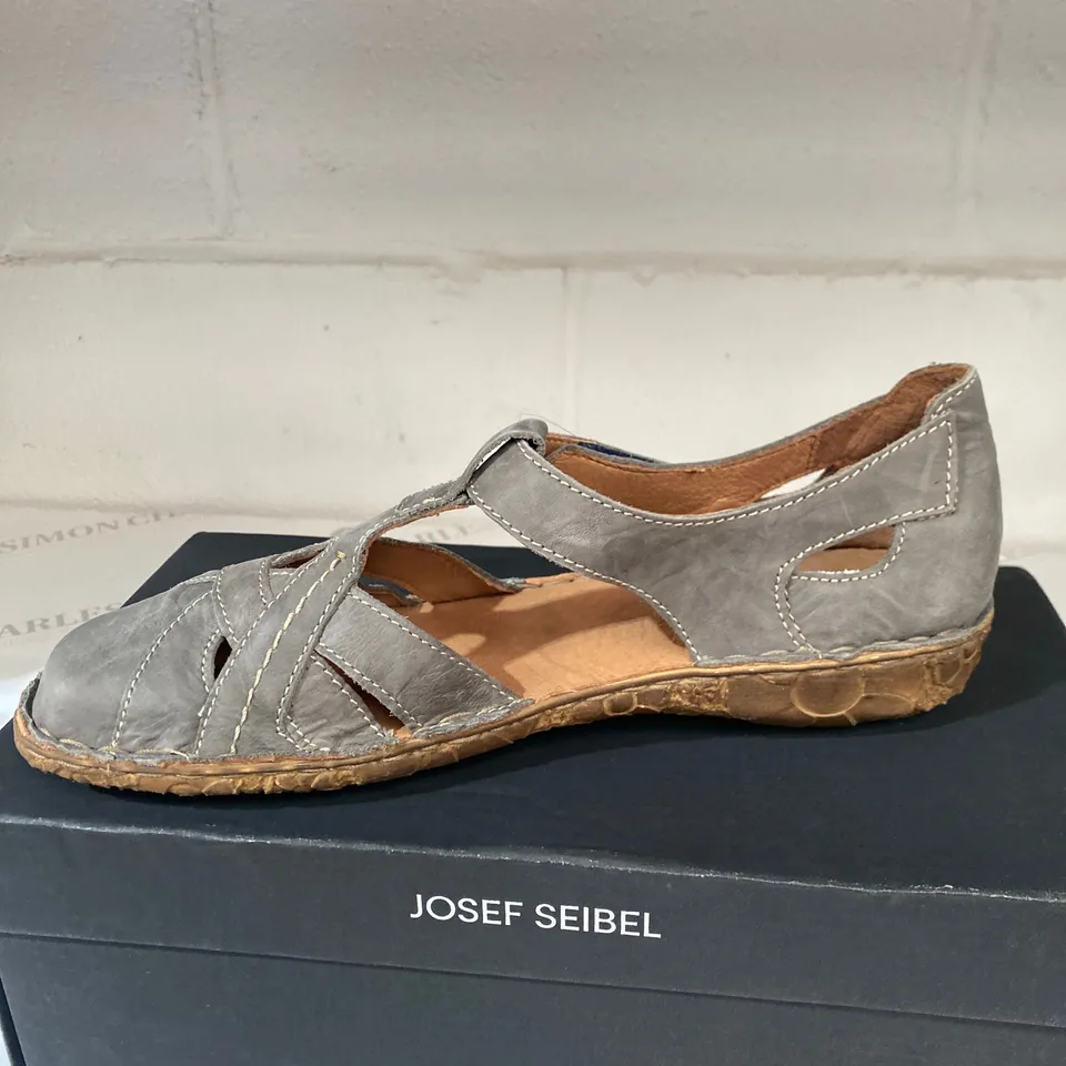 BOXED PAIR OF JOSEF SEIBEL GREY SHOES SIZE 42