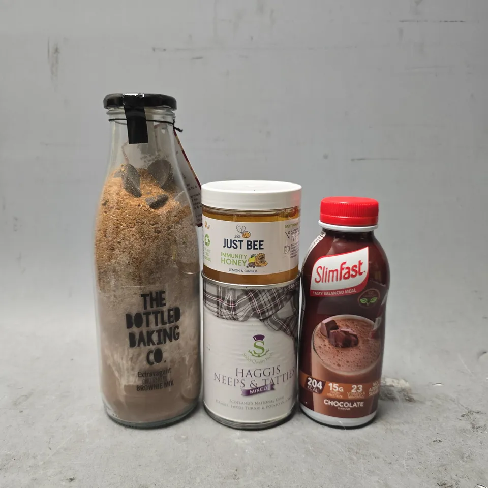 APPROXIMATELY 7 ASSORTED FOOD & DRINK ITEMS TO INCLUDE - JUST BEE , THE BOTTLED BAKING CO BROWNIE , SLIMFAST CHOCOLATE ETC