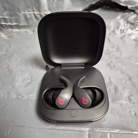 BEATS FIT PRO WIRELESS EARBUDS IN BLACK  