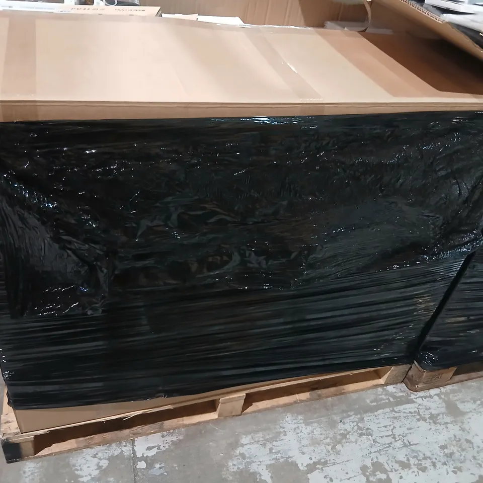 PALLET CONSISTING OF A LARGE QUANTITY OF ASSORTED ELECTRICAL ACCESSORIES TO INCLUDE; EPico hero flip case, tech 21 studio colour phone case, glass scree pro+ premium tempered and AA PROTECT IT IPAD MI