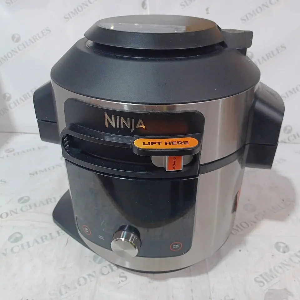 BOXED NINJA FOODI MAX SMARTLID 7.5L MULTI COOKER & AIR FRYER