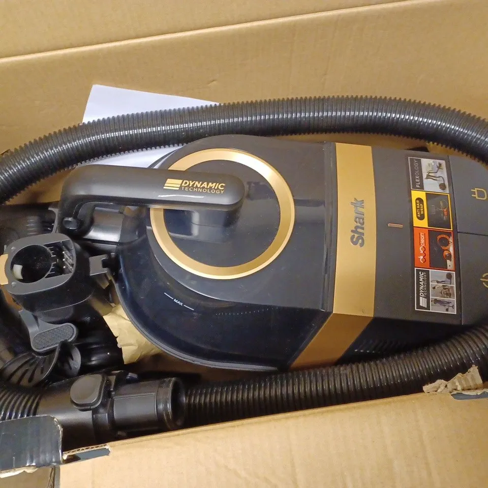 SHARK BAGLESS CYLINDER VACUUM CLEANER, PET MODEL