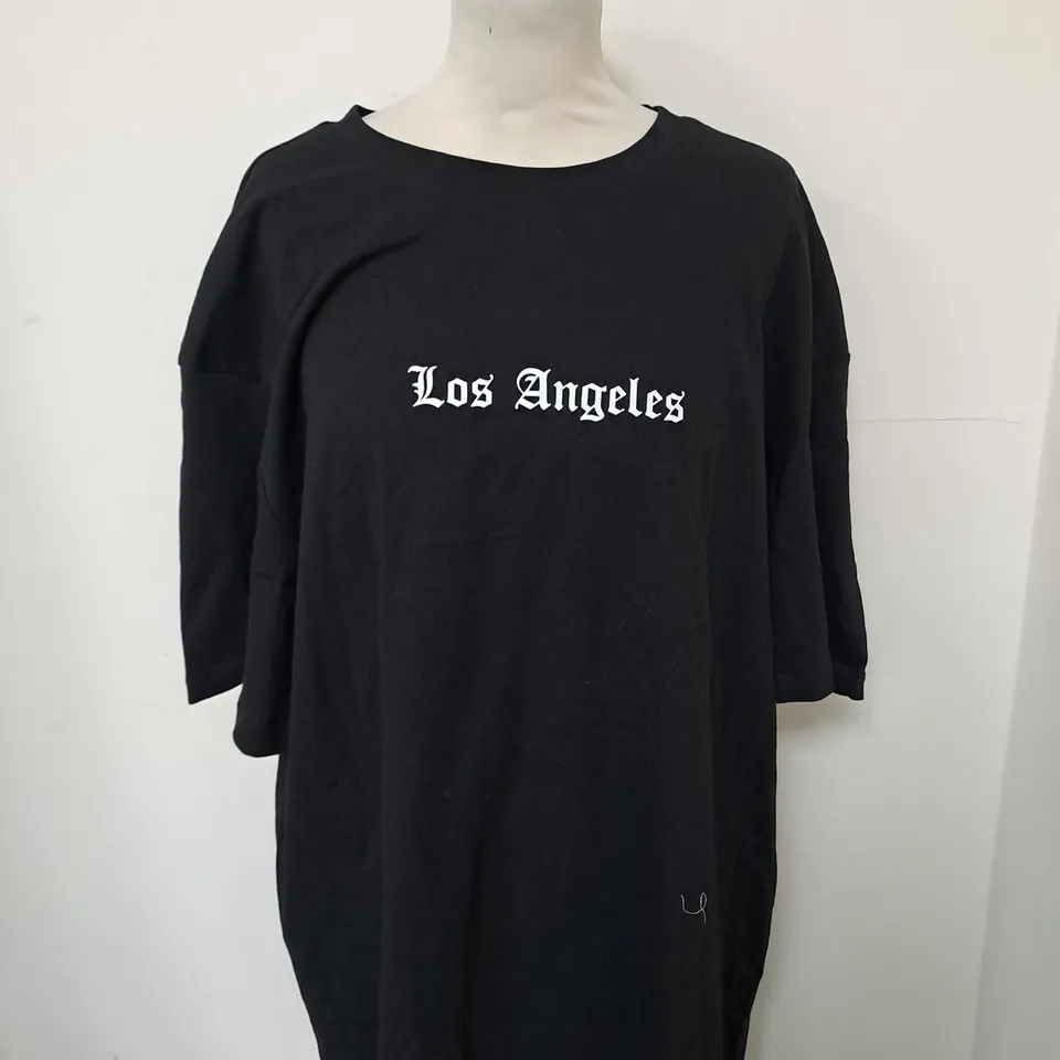 APPROXIMATELY 20 ASSORTED PRIMARK CLOTHING ITEMS TO INCLUDE SWEATER IN SIZE MEDIUM, TOP IN SIZE MEDIUM, T-SHIRT IN SIZE 2XL 