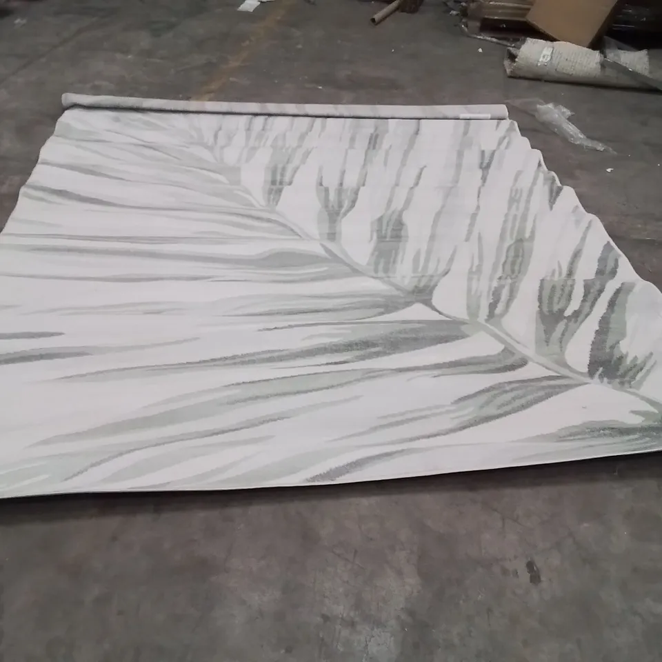 QUALITY DESIGNER AREA RUG APPROXIMATELY 275X200CM