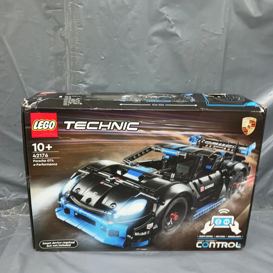 LEGO PORSCHE GT4 E-PERFORMANCE 42176