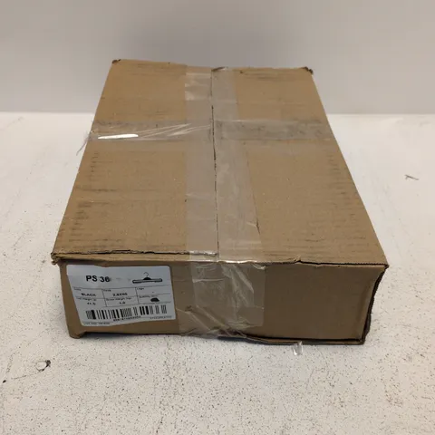 BOXED SET OF 18 PLASTIC CLOTHING HANGERS