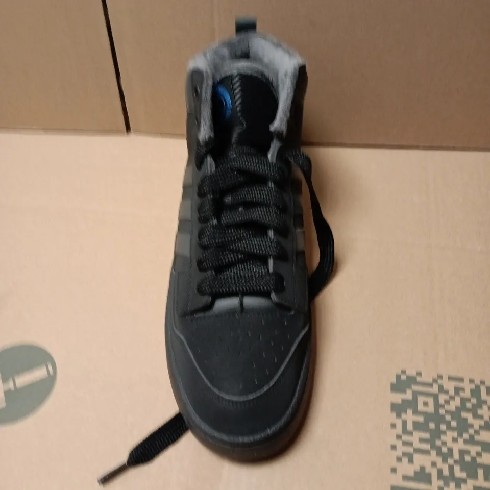 UNBOXED PAIR OF ADIDAS RAPID COURT MID WIN TRAINERS IN BLACK - UK 11