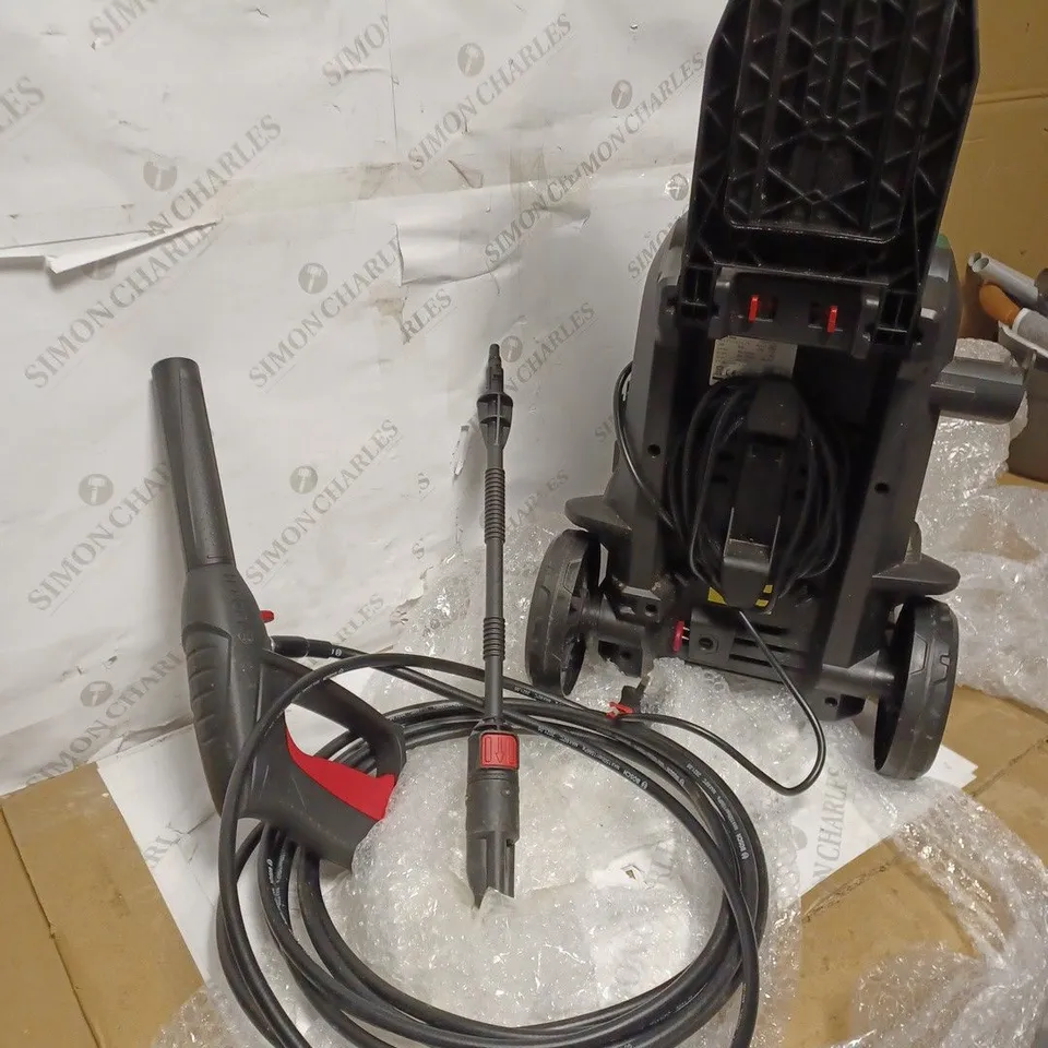BOSCH UNIVERSAL AQUATAK 135 PRESSURE WASHER