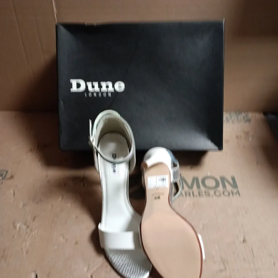 DUNE LONDON WOMEN'S WHITE & SILVER STRAPPY HEELED SANDALS - EUR SIZE 38