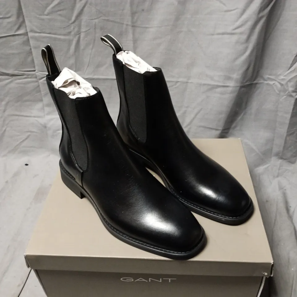 GANT BLACK LEATHER CHELSEA BOOTS – SIZE 39