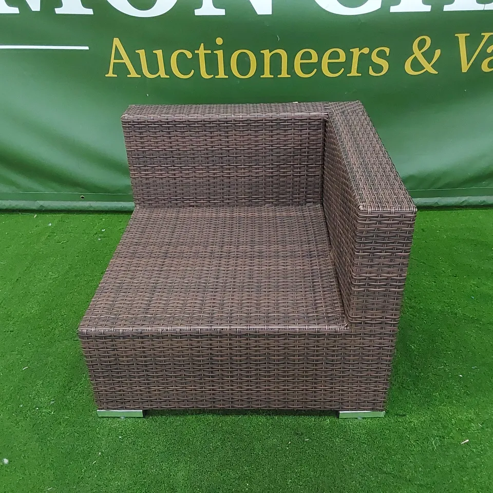 DESIGNER CHOCOLATE MIX RATTAN GARDEN/PATIO SOFA CORNER PIECE