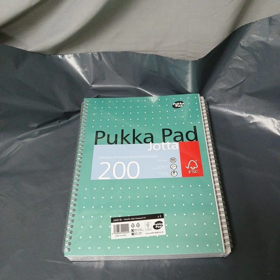 APPROXIMATELY 12 x PUKKA PADS