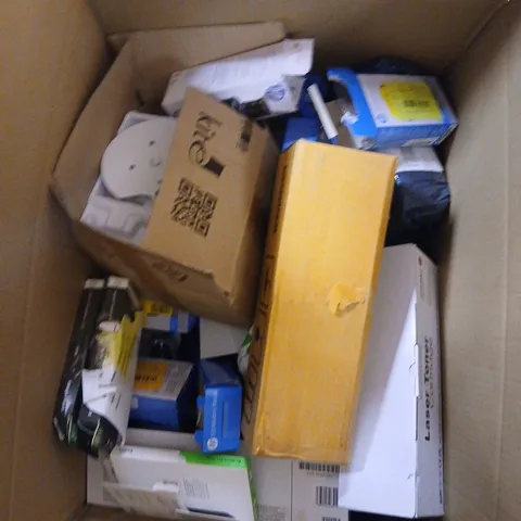 LARGE BOX OF APPROX 10 ASSORTED ITEMS TO INCLUDE PRINTER CARTRIDGES , COMPUTER MOUSES AND SCREEN PROTECTORS