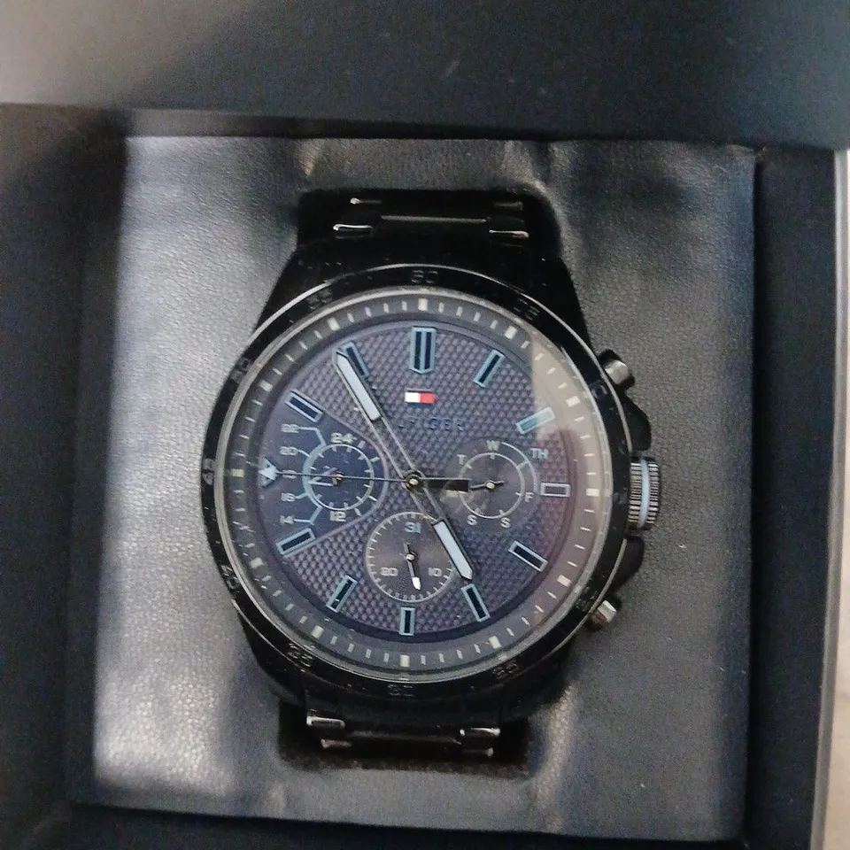 BOXED TOMMY HILFIGER CHRONOGRAPH WATCH IN NAVY