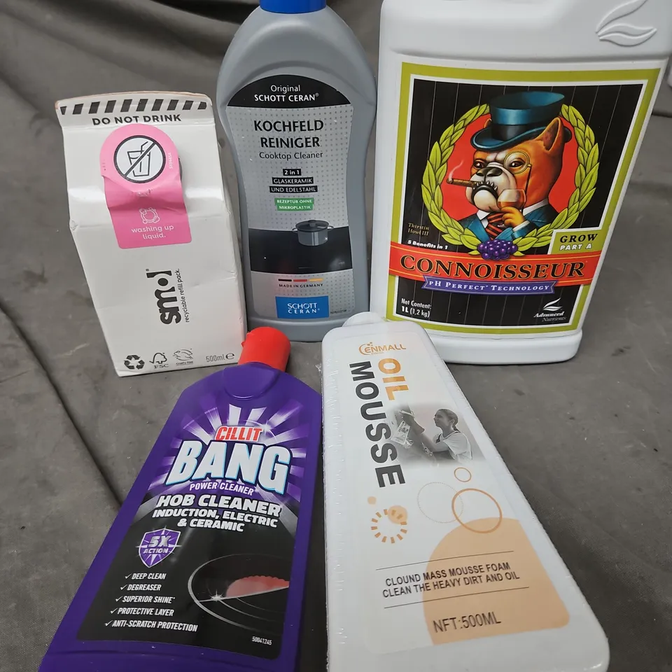 APPROXIMATELY 10 ASSORTED HOUSEHOLD ITEMS TO INCLUDE OIL MOUSSE, HOB CLEANER, WASHING UP LIQUID ETC 